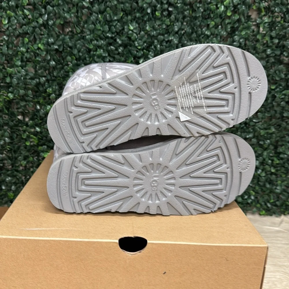 UGG Classic Short Jersey Stripe - W7